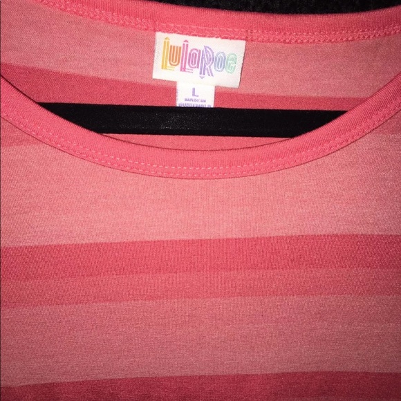 Lularoe Gigi top nwot - Picture 2 of 4